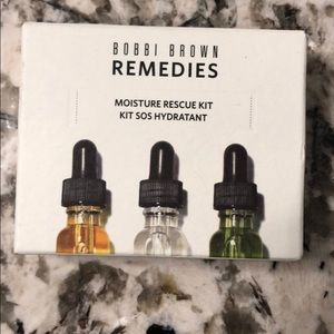 Bobbi brown remedies , moisture rescue kit